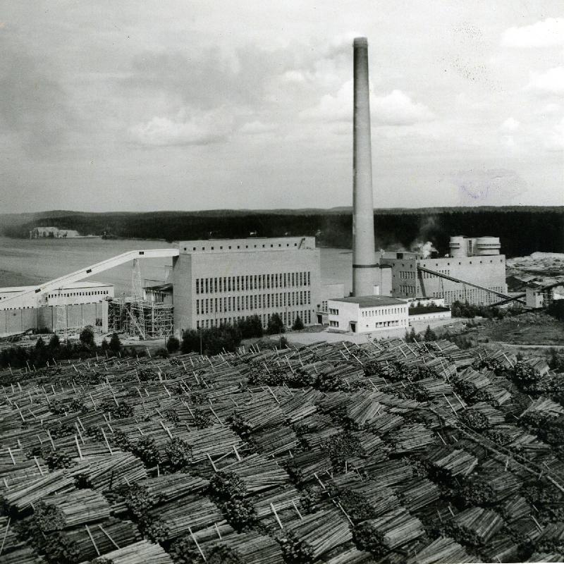 Thumbnail: Kaukopään tehdas
	
		Henk. Lehti 4/1950. Kuvaaja: Kuvapaja