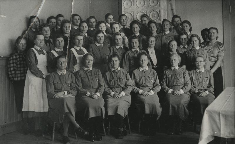 Esikatselukuva: Naiset ryhmäkuvassa