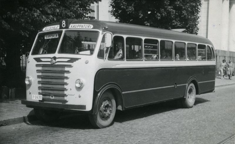 Esikatselukuva: Linja-auto
	
		Auton vuosimalli 1950, alustan merkki fargo, korin merkki autokori oy, auton omistaja uuno salone...