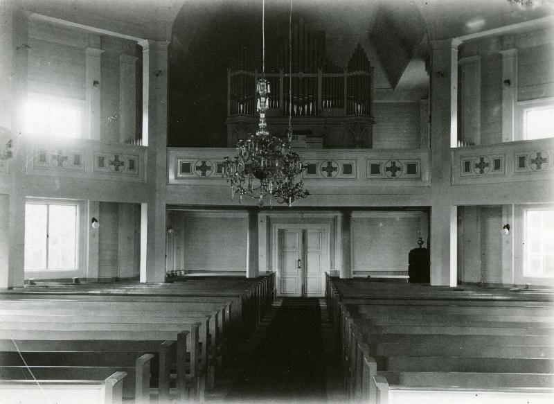 Esikatselukuva: Kiuruveden kirkko
	
		Kuva kirkkosalista urkuparvelle päin