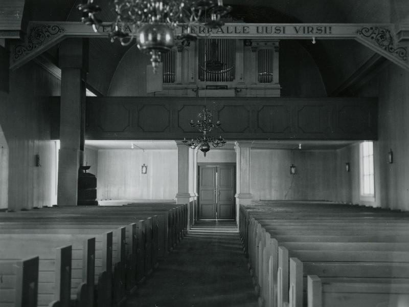 Esikatselukuva:&nbsp;Marttilan kirkko
	
		Kuva kirkkosalista urkuparvelle päin