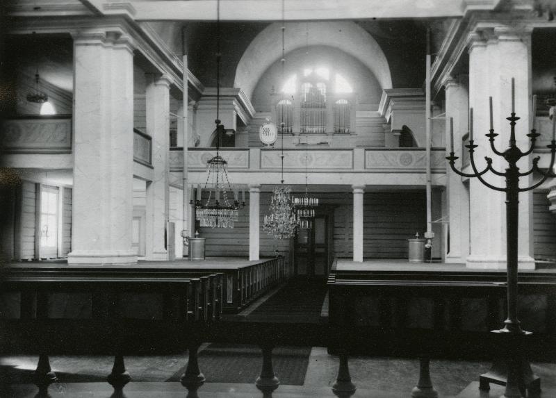 Esikatselukuva: Mäntyharjun kirkko
	
		Kuva alttarilta urkuparvelle päin