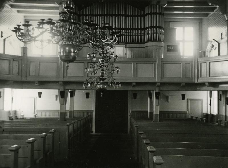 Esikatselukuva:&nbsp;Sisäkuva Pihlajaveden kirkosta
	
		Kuva kirkkosalista urkuparvelle päin