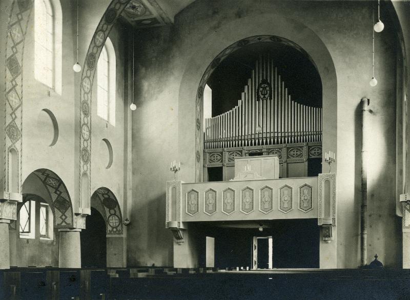 Esikatselukuva:&nbsp;Pornaisten kirkko
	
		Kuva kirkkosalista urkuparvelle päin