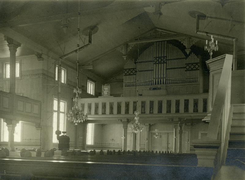 Esikatselukuva:&nbsp;Punkalaitumen kirkko
	
		Kuva kirkkosalista urkuparvelle päin