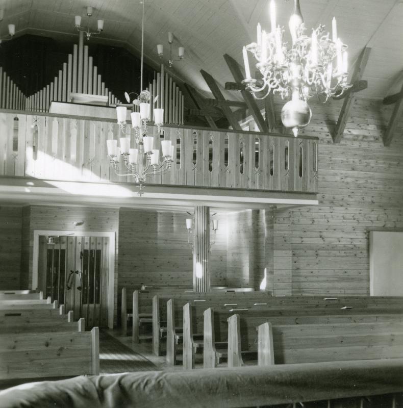 Esikatselukuva:&nbsp;Ranuan kirkko
	
		Kuva kirkkosalista urkuparvelle päin