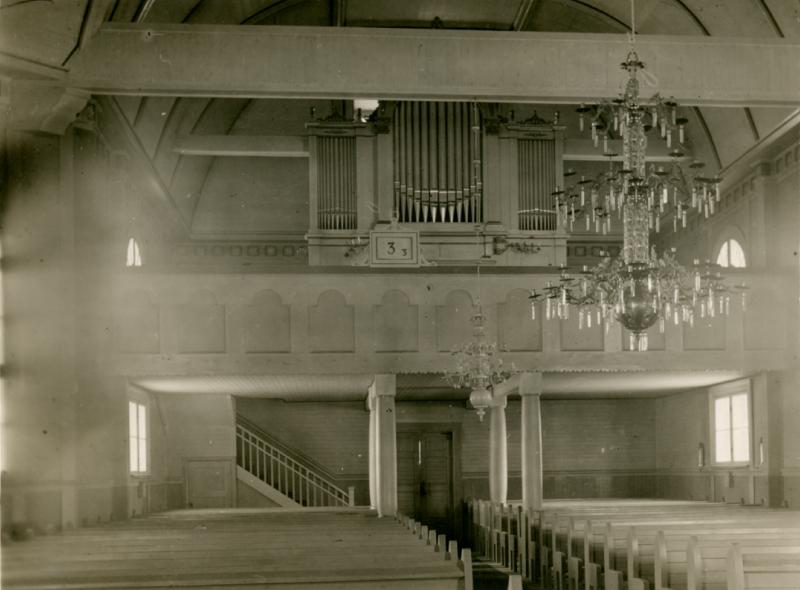 Esikatselukuva:&nbsp;Teiskon kirkko
	
		Kuva kirkkosalista urkuparvelle päin. Kuvattu 15.12.1927.