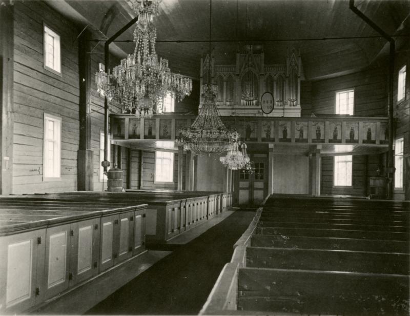 Esikatselukuva: Vesilahden kirkko
	
		Kuva kirkkosalista urkuparvelle päin