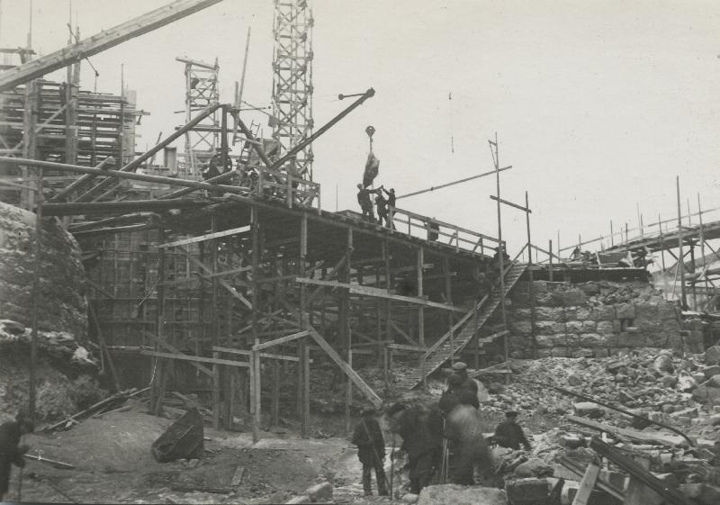 Esikatselukuva: Vesivoimalan rakennustyömaa
	
		Tehdas- ja energiapalvelu, 28.11.1921