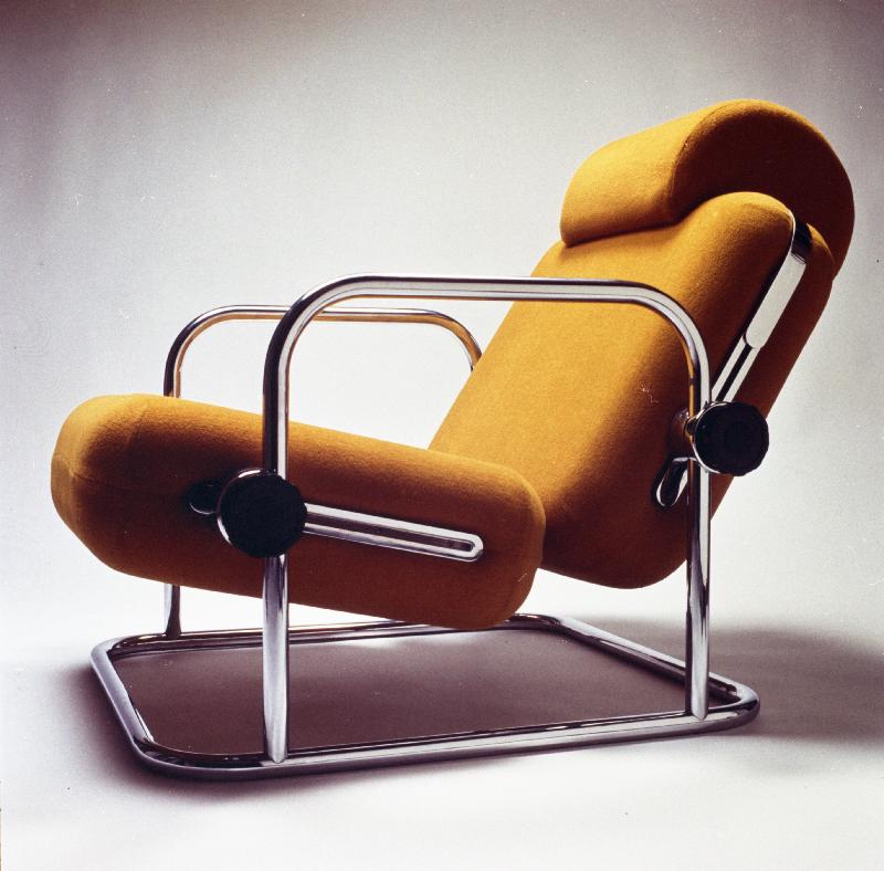 Esikatselukuva:&nbsp;Säädettävä nojatuoli
	
		Kilpaluehdotus Dunlopillo Design Competition Dunlopillo, Design Award Prototype Prize.