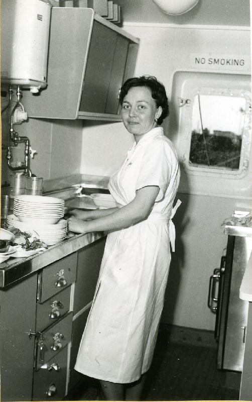 Esikatselukuva: M/S Finneagle
	
		Henkilökunnan lehden 3/1962 kuvateksti: "Päällystön ja vierashyttien tarjoiluhuone ja messit...