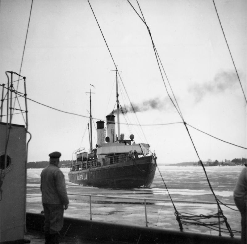 Esikatselukuva:&nbsp;Jäänmurtaja Murtaja 1950-luvulla
	
		Vuonna 1890 rakennettu jäänmurtaja Murtaja on jo eläkeiässä ja palvelee tehtävissään viimeistä vu...