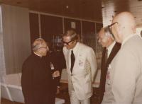 Esikatselukuva: Kardinaalivaltiosihteeri Agostino Casaroli
	
		ETYK-kokous Helsingissä 1975 Finlandia-talossa. Henkilöt vasemmalta: Vatikaanin kardinaalivaltios...