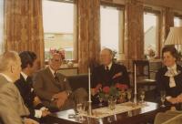 Esikatselukuva: Urho Kekkonen ja Olavi V
	
		Presidentti Urho Kekkonen ja Norjan kuningas Olavi V Norjassa, todennäköisesti Vesisaaressa. Pöyd...