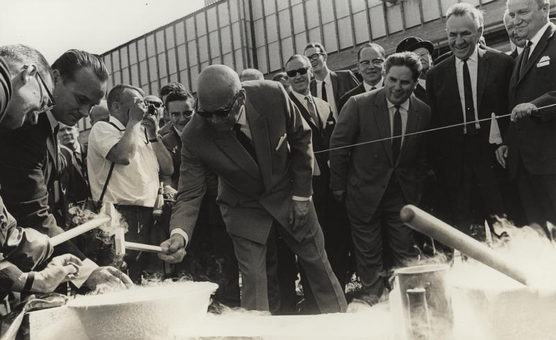 Esikatselukuva: Vierailu Typpi Oy:n tehtaalla
	
		Neuvostoliiton pääministeri Aleksei Kosyginin vierailu Suomeen 13.-18.6.1966. Presidentti Urho Ke...