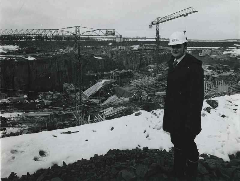 Esikatselukuva: Toimitusjohtaja Reino Hanhinen.tif
	
		Kuvattu Taivalkosken voimalaitoksen työmaalla, 1970-luku.
