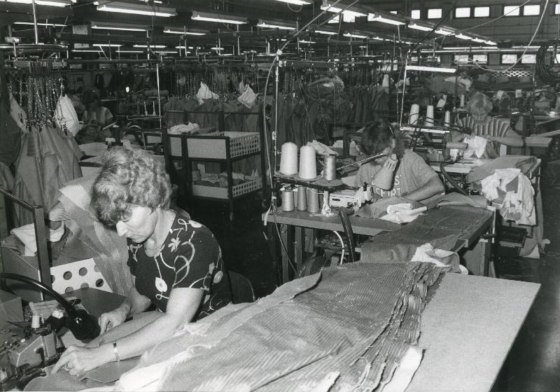Esikatselukuva: Piretta-P.T.A. Oy
	
		Teollisuusviikko -lehti 24/1985