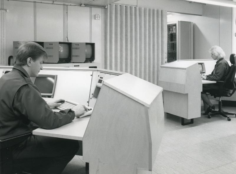 Esikatselukuva:&nbsp;Hälytys- ja palvelukeskus
	
		Kuvateksti: Suomen Teollisuuden Vartioinnilla on Helsingin Vallilassa Suomen ainoa yksityinen häl...