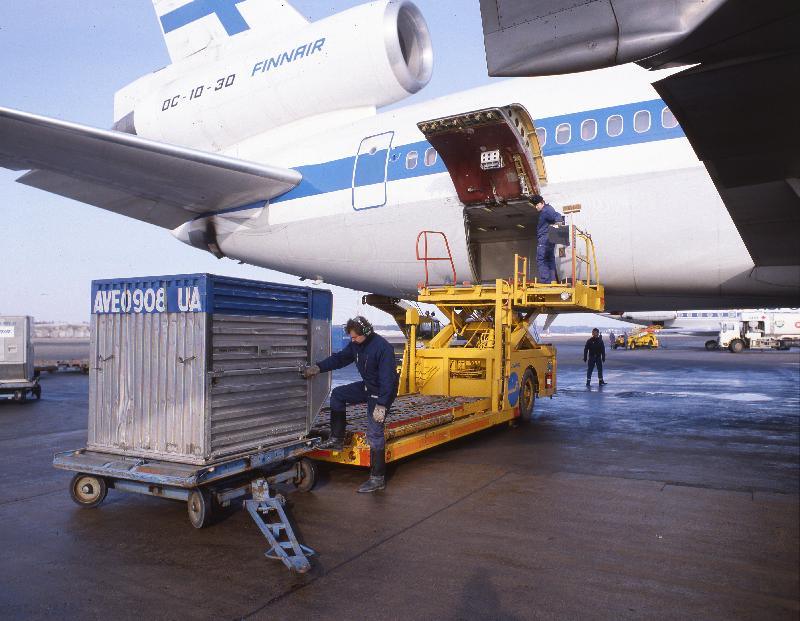Esikatselukuva: Lentokoneen lastaus
	
		DC-10-30 Finnair