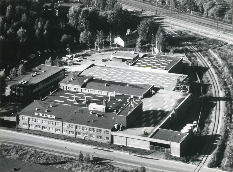 Esikatselukuva: Primo Oy, Malmin tehdas
	
		Rakennushelojen valmistus