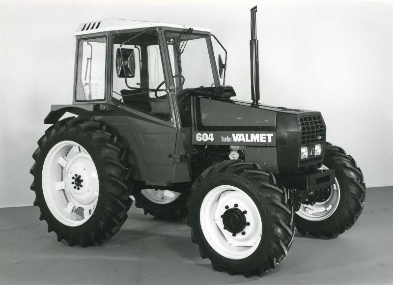 Esikatselukuva: Valmet 604 turbo -traktori