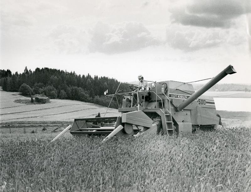 Esikatselukuva: Sampo Rosenlew 500 -puimuri