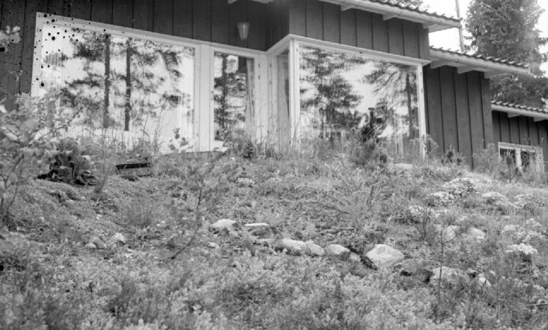 Esikatselukuva: Katerman huvila
	
		Kekkosten Katerman mökki kesällä 1956