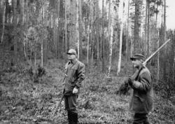 Esikatselukuva:&nbsp;Kekkonen ja kenraali Ehrnrooth peltopyyjahdissa
	
		Urho Kekkonen metsästysretkellä 1959