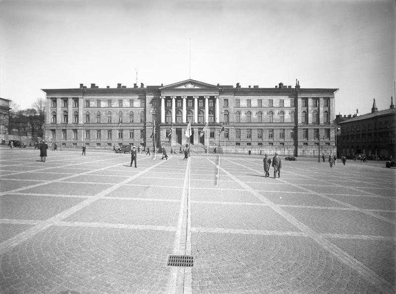 Ladataan Helsingin yliopiston päärakennus