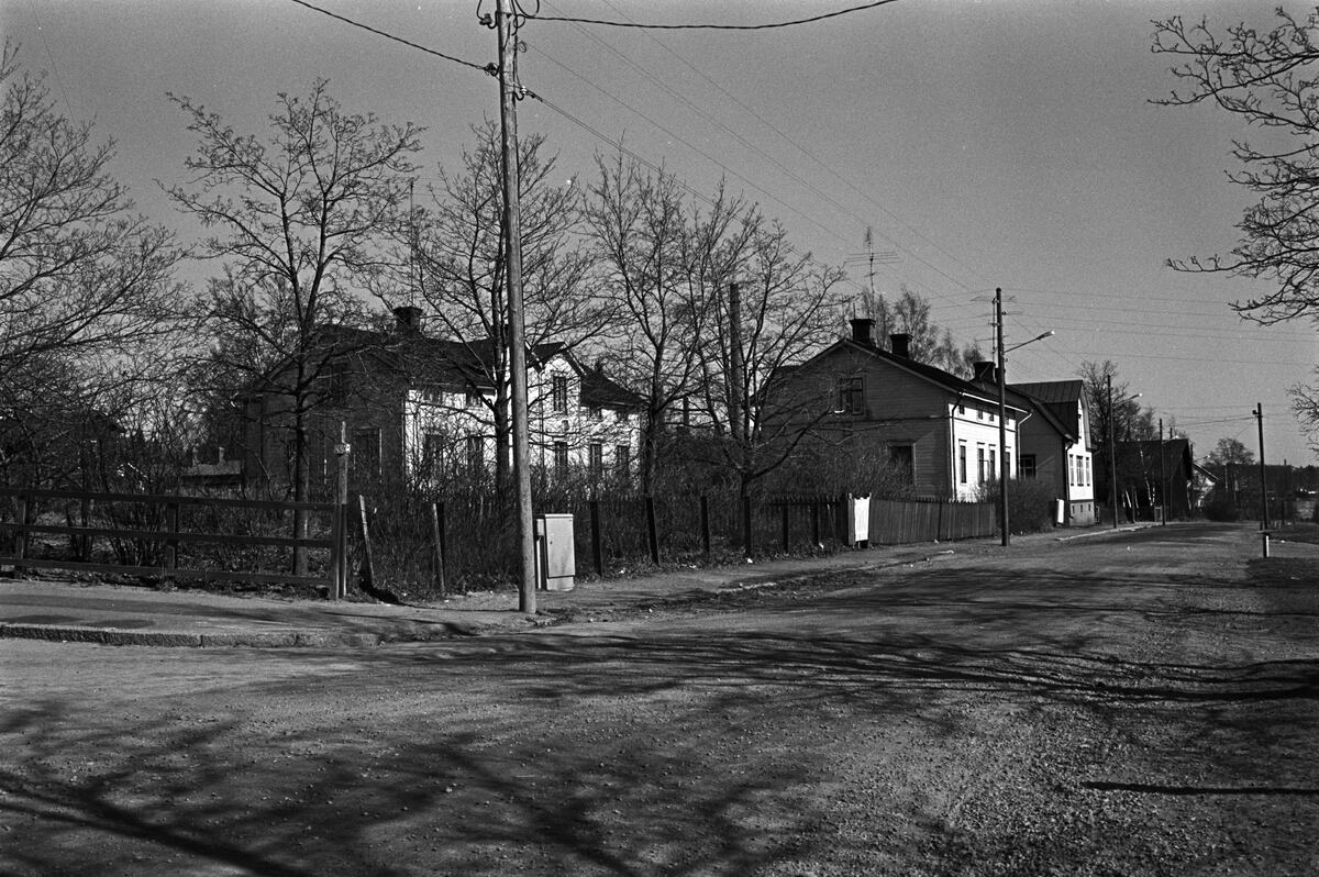 ???resource.thumbnail???: Hörnet av Sundsgatan och Brändövägen.