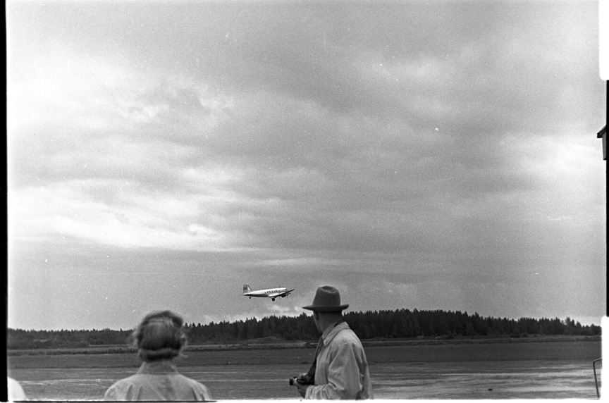 Esikatselukuva: Flygplan lyfter, troligtvis Vasa flygplats.