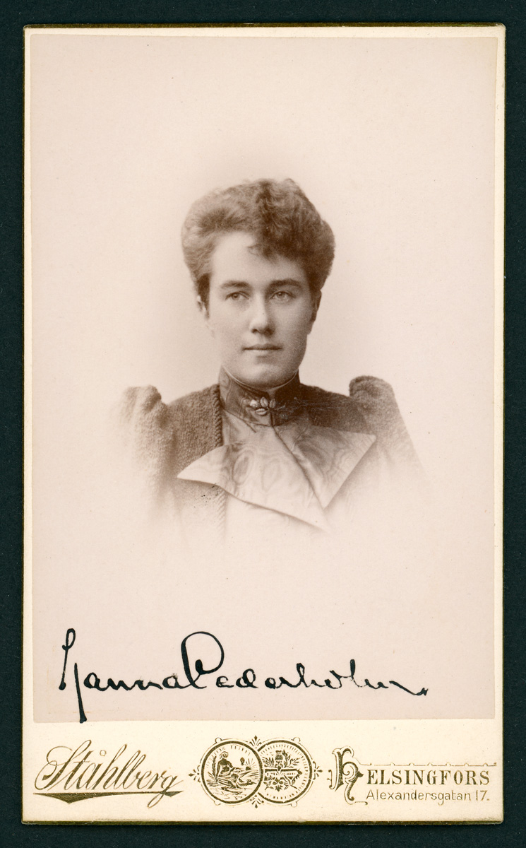 ???resource.thumbnail???: Hanna Cederholm.