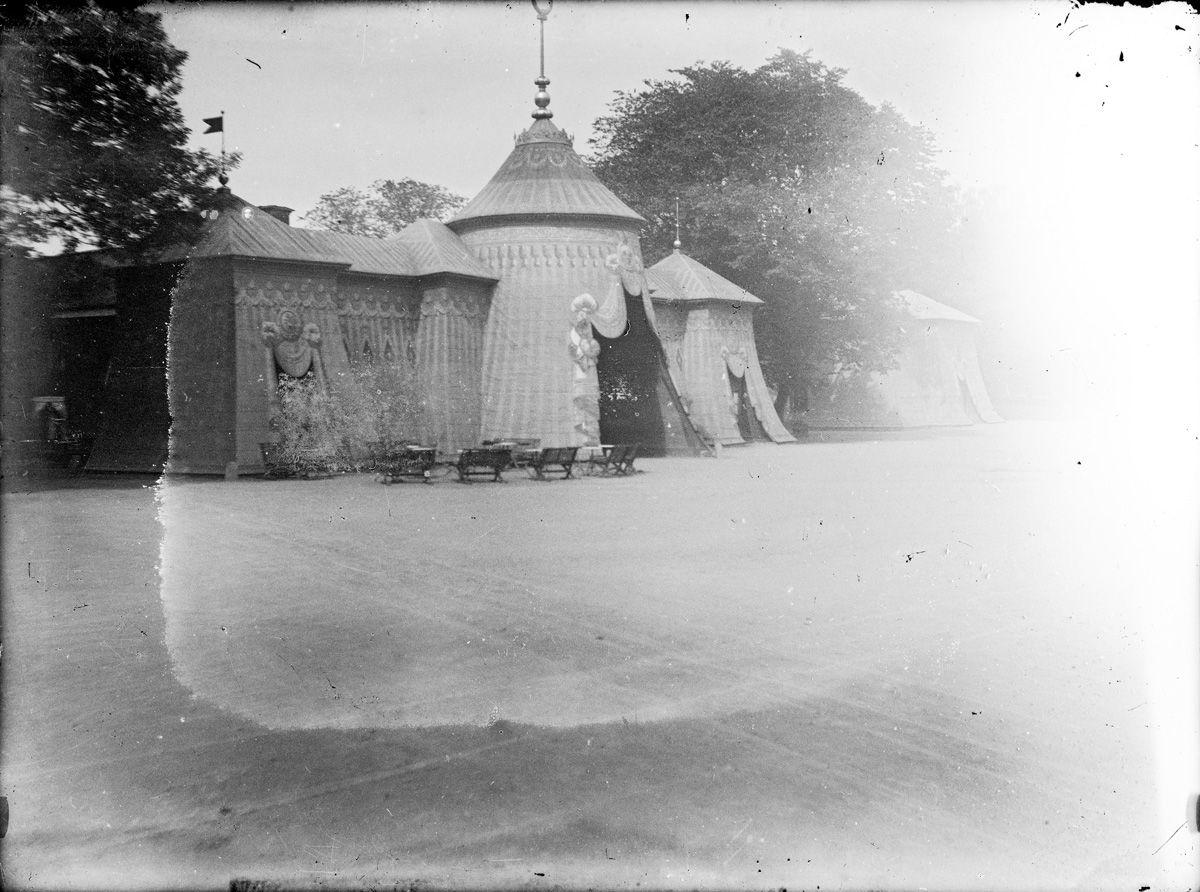 ???resource.thumbnail???: Koppartälten i Hagaparken i Stockholm.