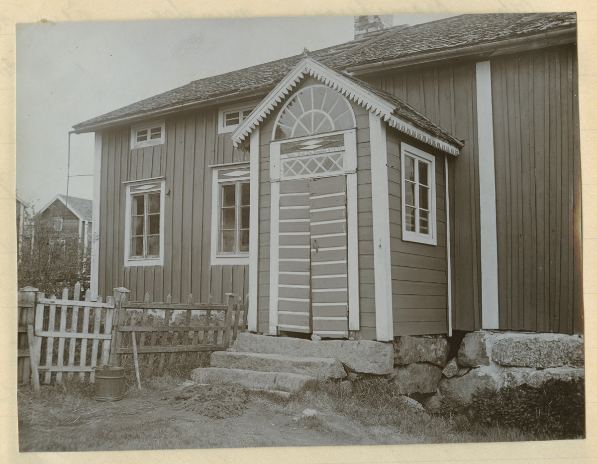 ???resource.thumbnail???:&nbsp;Förstuga hos Anders Eriksson Törnqvist.