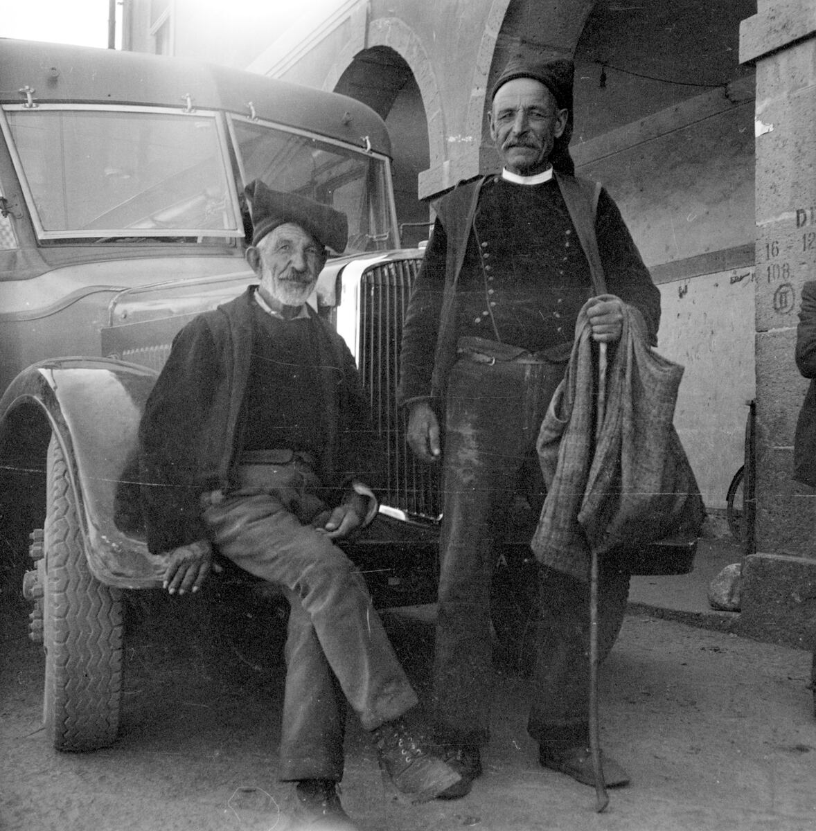 ???resource.thumbnail???:&nbsp;Sardinska män i Abbasanta.