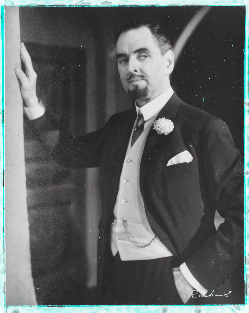 Esikatselukuva: Leo Golowin (1903-1969), skådespelare, chef för ...
	
		Leo Golowin (1903-1969), skådespelare, chef för Åbo Svenska Teater 1937-1945 och Svenska Teatern ...