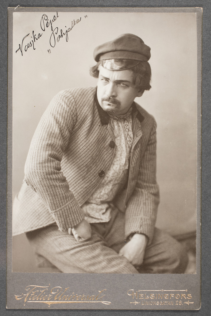 ???resource.thumbnail???: Evert Suonio (fram till 1892 Sutinen) ...
	
		Evert Suonio (fram till 1892 Sutinen) (1871-1934), finländsk skådespelare, sångare och sångtextfö...