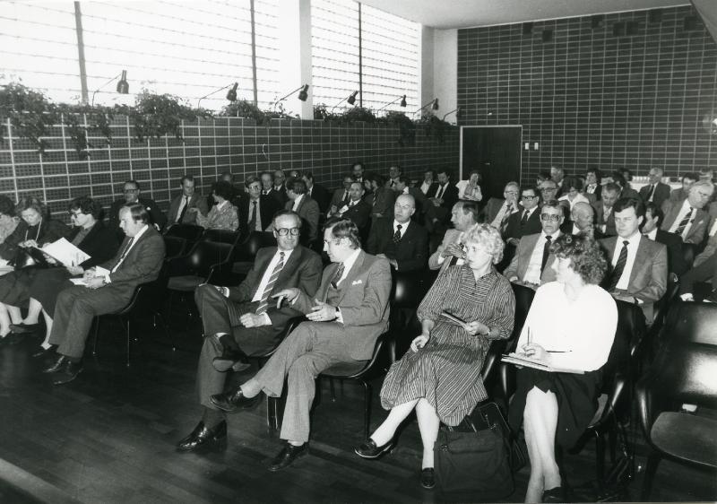 Thumbnail: 3744-1232-002.tif